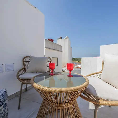2 Old Town Terraces Hottub Seaview بيت للعطل ألفور